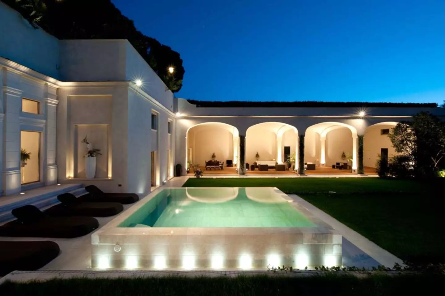 Villa genova eikon piscina notturna