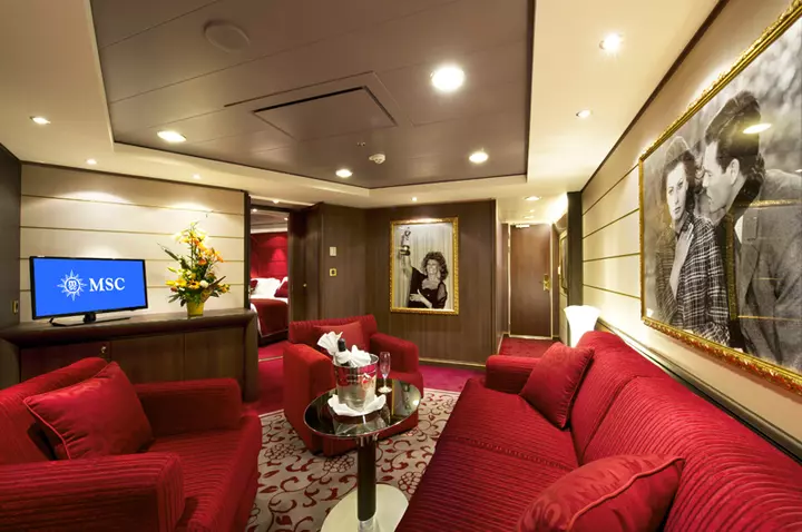 interni MSC Divina