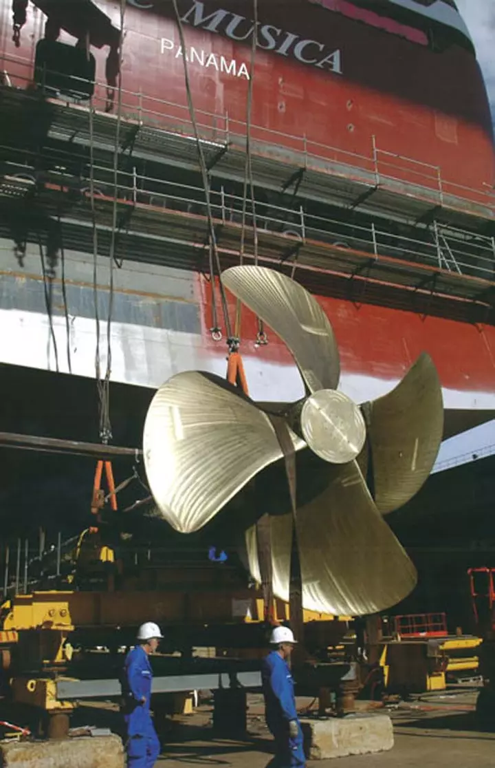 Nave crociera msc musica plana elica