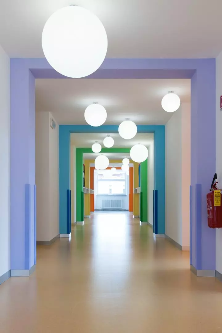 Terziario scuola internazionale bergamo well contact plus corridoio