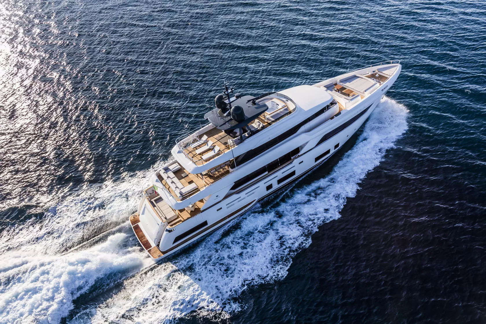 Vimar Domotica nautica Ferretti Navetta 37 esterno