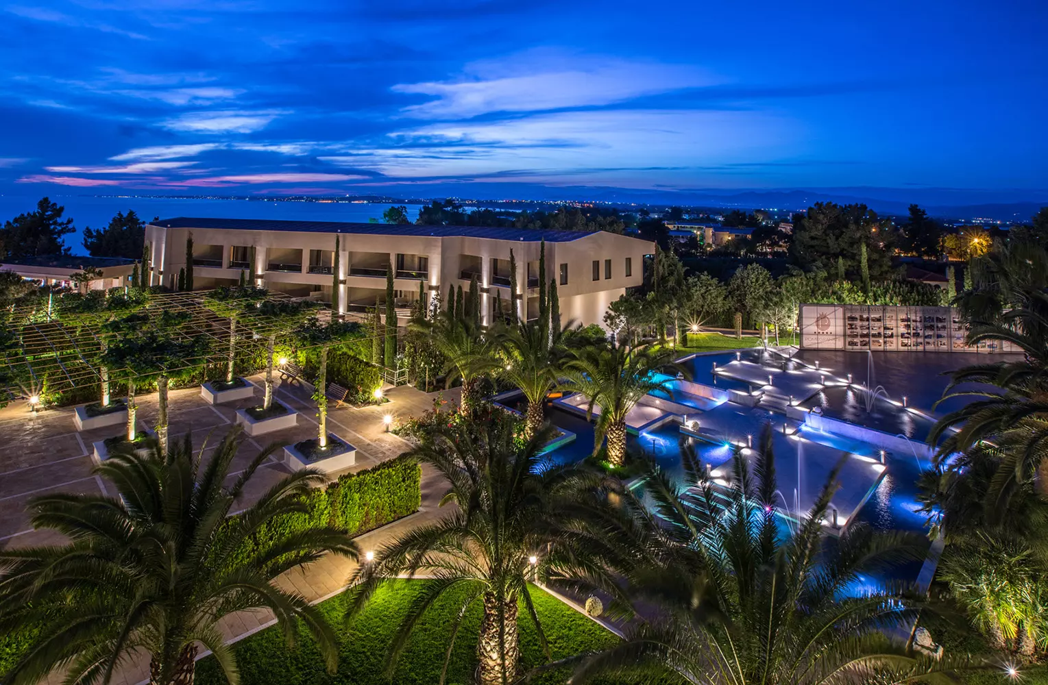 Vimar Eikon Evo Pomegranate Hotel & Spa, Nea Potidea internal gardens