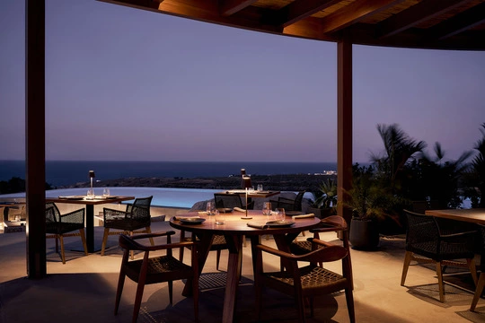 A Santorini l’esclusivo Magma Resort ha scelto Arké Classic  Vimar