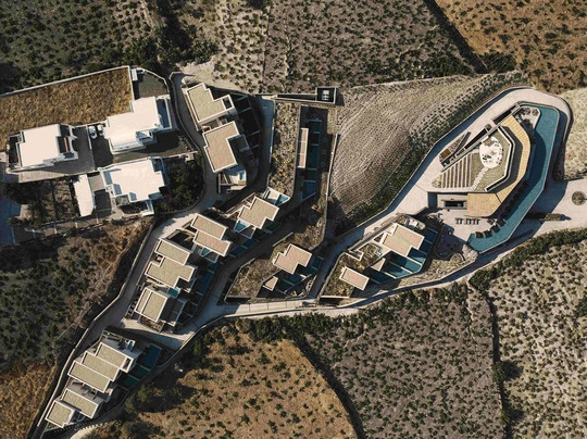 A Santorini l’esclusivo Magma Resort ha scelto Arké Classic  Vimar