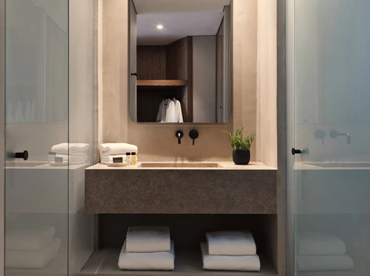 A Santorini l’esclusivo Magma Resort ha scelto Arké Classic  Vimar