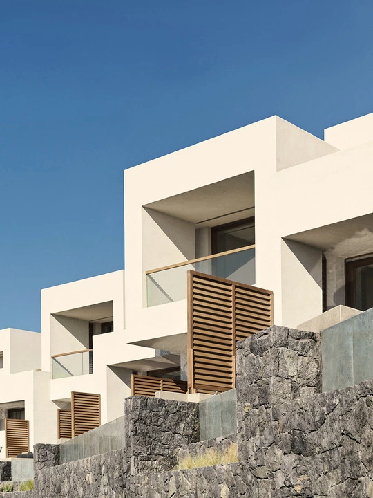 A Santorini l’esclusivo Magma Resort ha scelto Arké Classic  Vimar