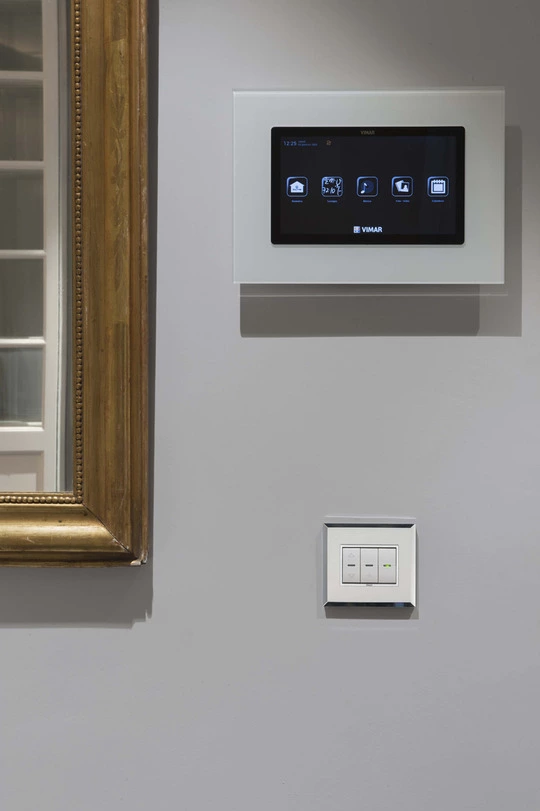 Vimar Multimedia video touch screen Eikon Evo domotica By-me Siena residenza privata