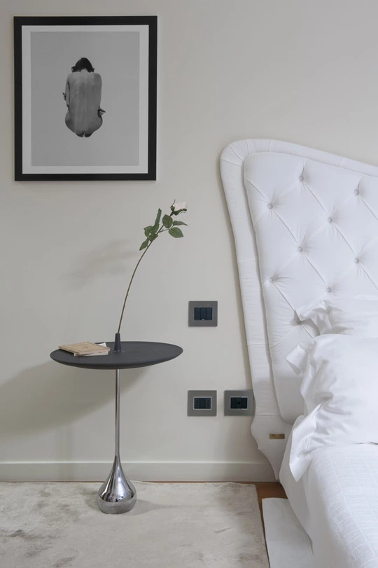 Vimar per Bosco Verticale camera da letto