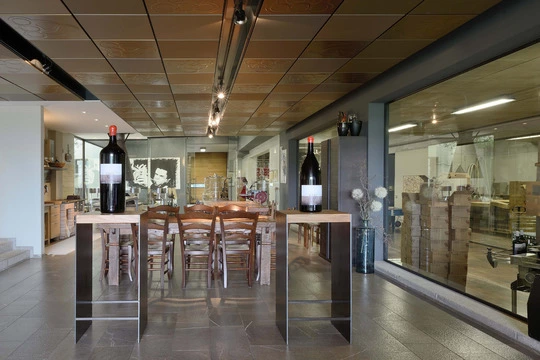 Cantina domotica By-me sala degustazioni