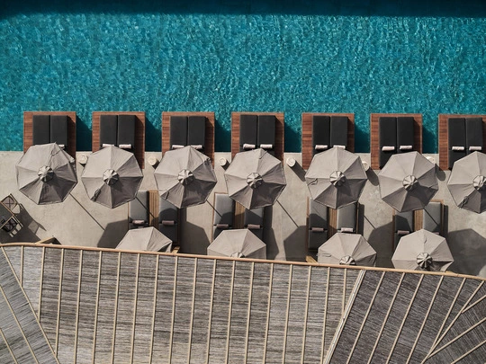 A Santorini l’esclusivo Magma Resort ha scelto Arké Classic  Vimar