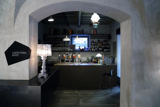 Edificio Storico Quartiere Vicolo Luna Favara Vimar Eikon bancone