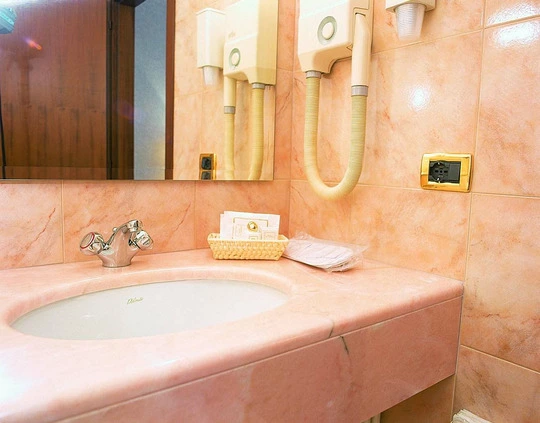 Hotel accademia verona idea bagno