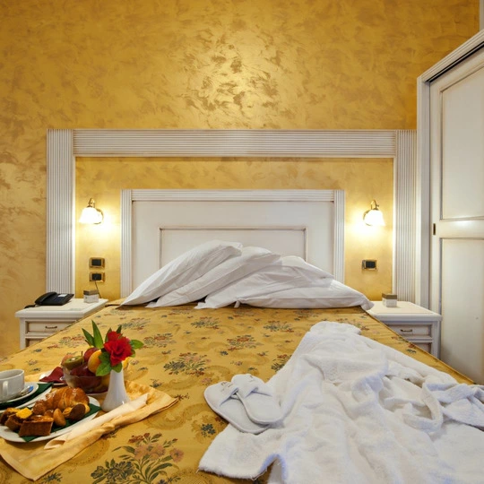 Hotel diplomat rimini eikon camera da letto