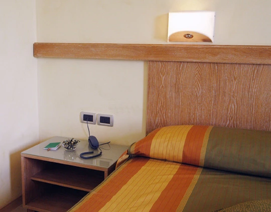 Hotel golf resort castellaro idea particolare letto