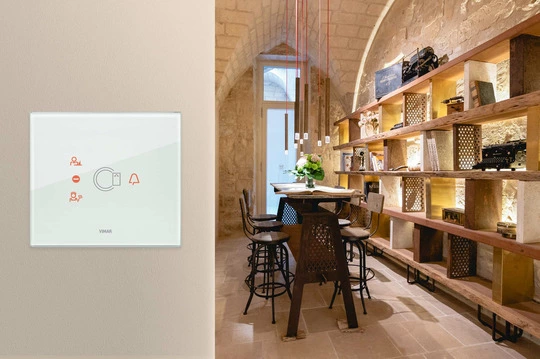 Materiali naturali per l'arredamento rustico moderno
