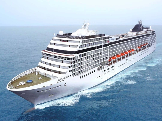 Nave crociera msc musica plana panoramica
