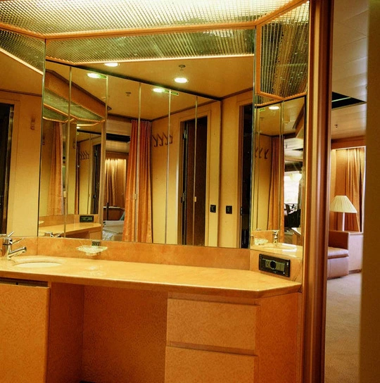 Nave fincantieri rotterdam idea bagno