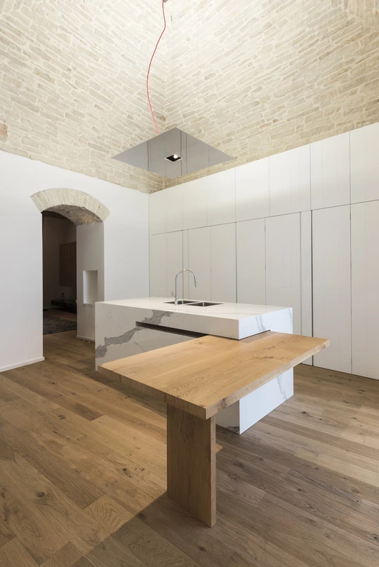 Residenziale Vimar Puglia Eikon Tactil By-me Plus Tavolo Colazione