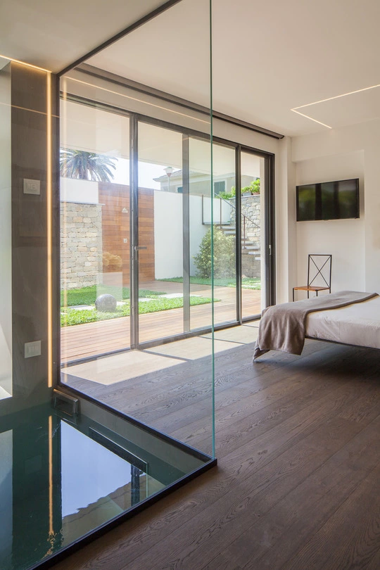 Vimar Villa Varazze Eikon Tactil Evo domotica IoT vetrata