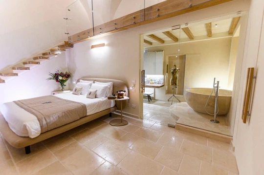 Stile rustico moderno: pietra, marmo e legno