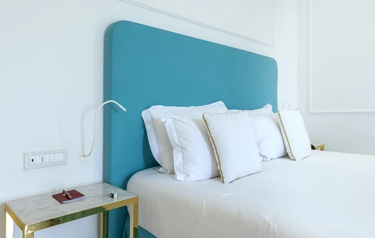 Hotel Lorelei Londres Sorrento camera da letto | progetto Vimar