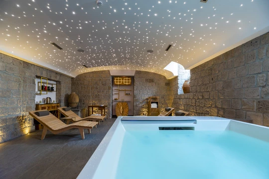 Mediterraneo 5 stelle, Sorrento piscina | progetto Vimar