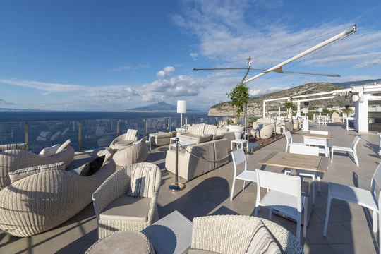 Mediterraneo 5 stelle, Sorrento esterno | progetto Vimar