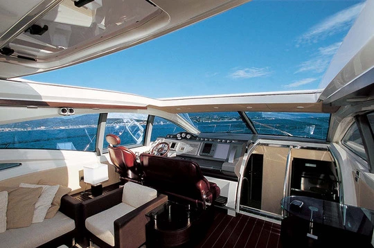 Yacht azimut eikon idea ponte di comando