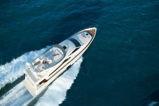Yacht ferretti idea panoramica