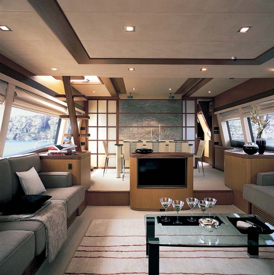 Yacht ferretti idea zona giorno