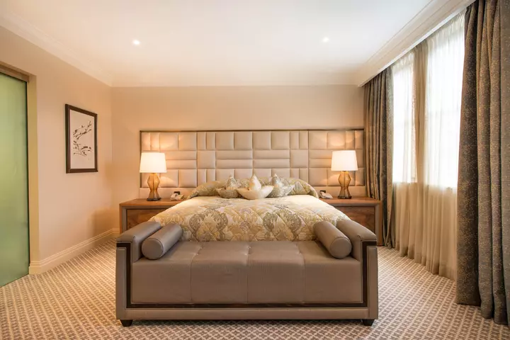 Mayfair f