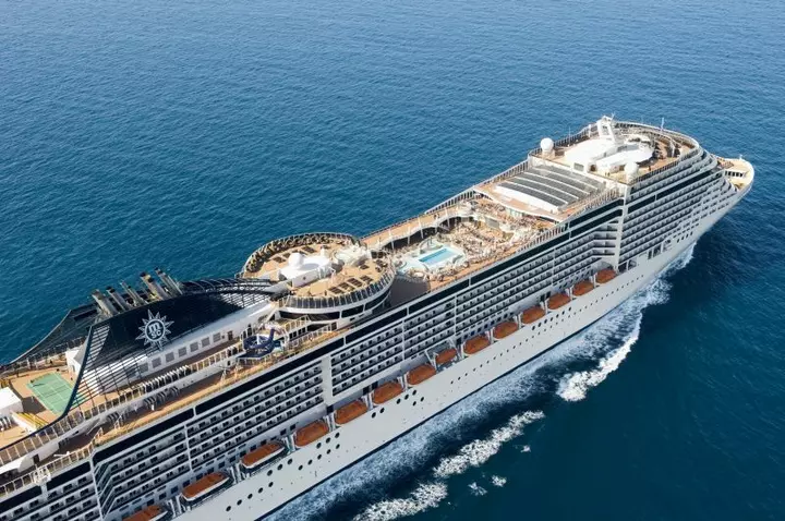 msc fantasia nave