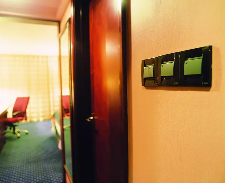 Hotel courtyard shangai idea particolare placche