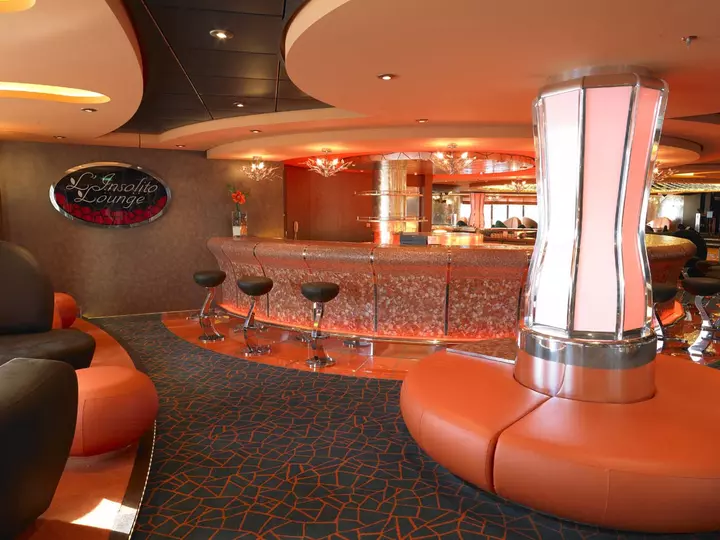 Nave crociera msc fantasia plana bancone