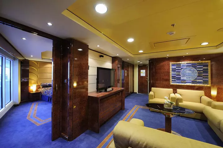 Nave crociera msc fantasia plana salotto