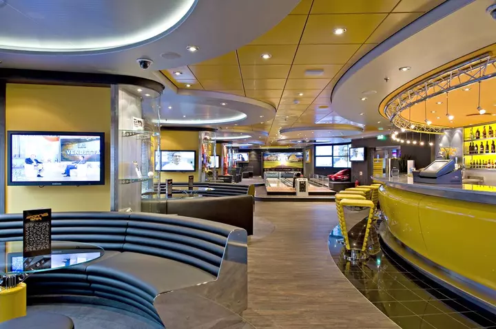 Nave crociera msc splendida plana bancone