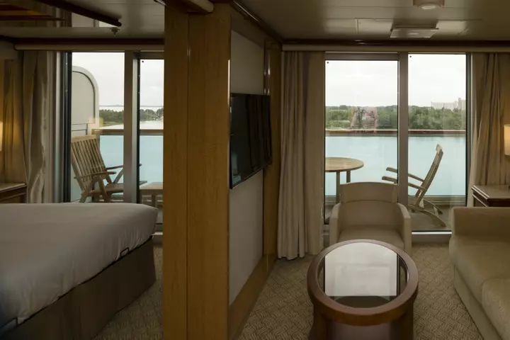 Nave fincantieri royal princess plana camera