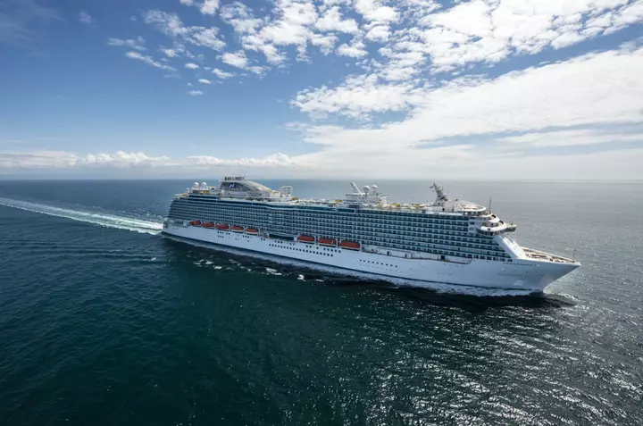 Nave fincantieri royal princess plana laterale