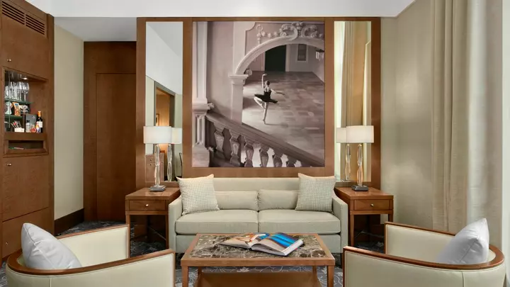 Palais Hansen Kempinski Vienna Vimar Eikon Palais suite living room