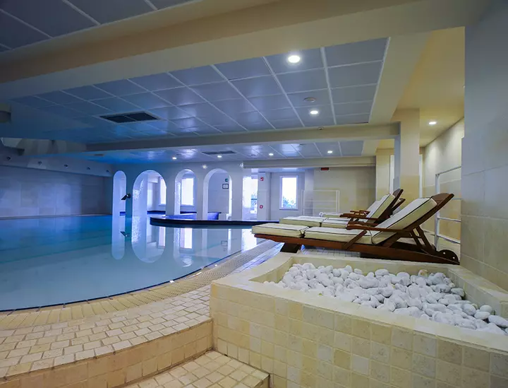 Resort il ciocco lucca eikon piscina