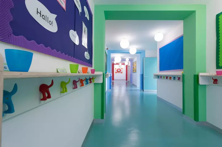 Terziario scuola internazionale bergamo well contact plus corridoio