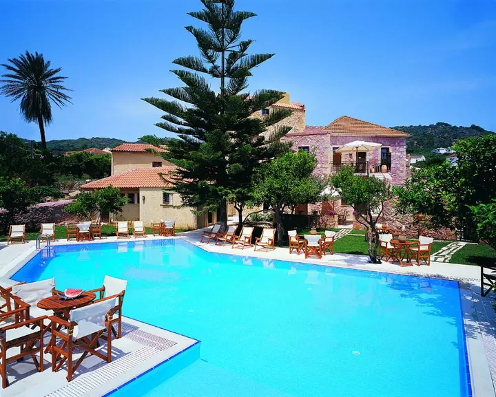 Village spiljia creta idea piscina