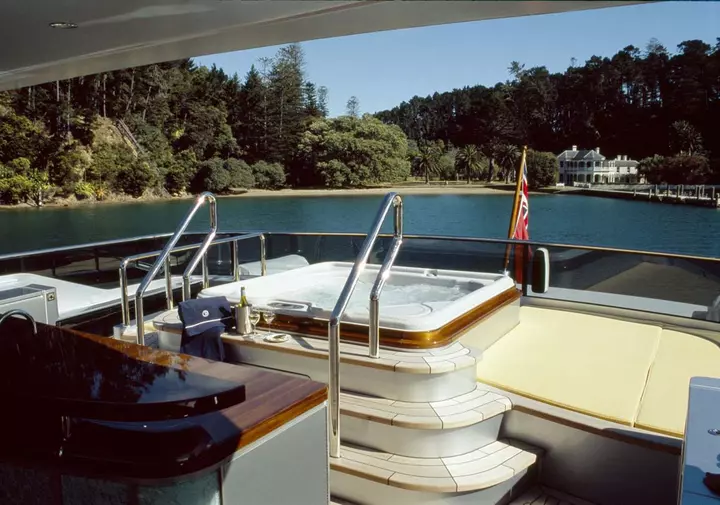 Yacht ad lib alloy idea piscina
