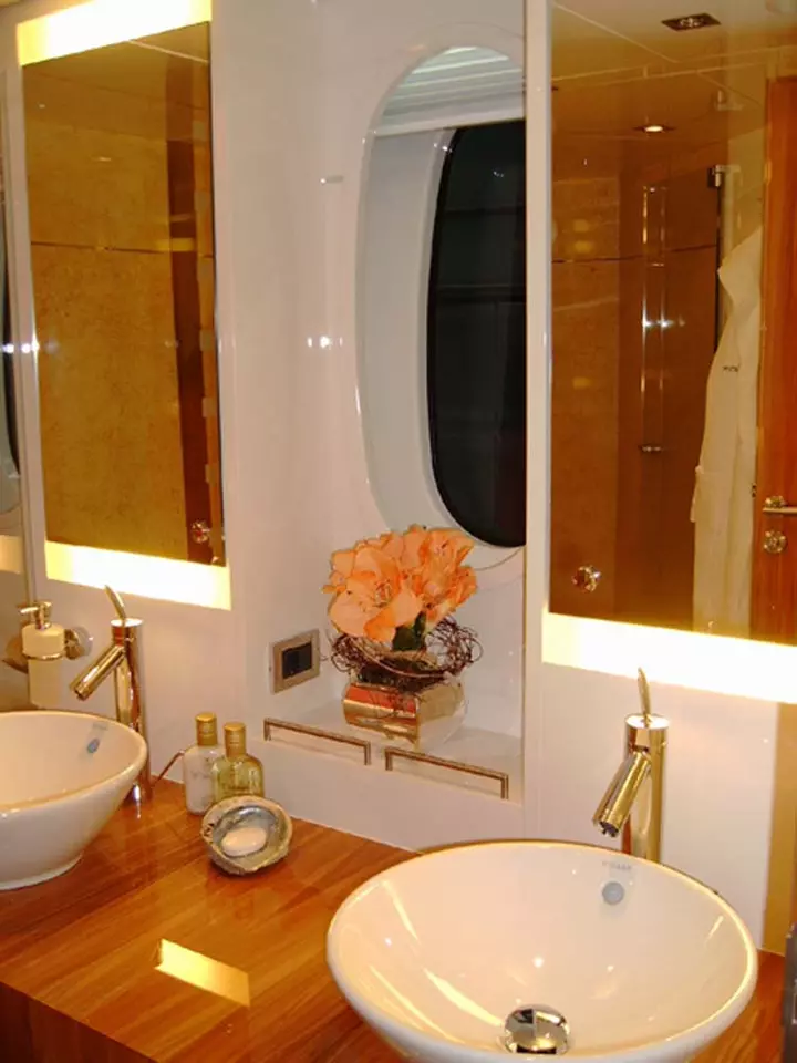 Yacht catwalk kaiserwerft idea bagno