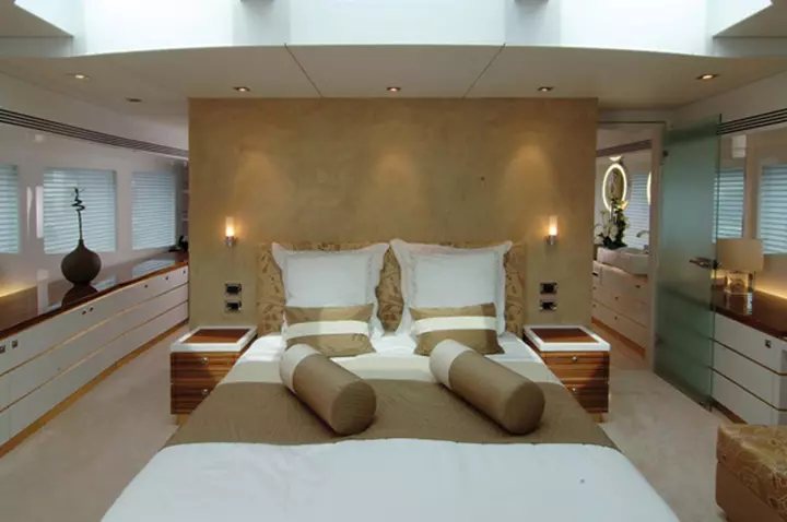 Yacht catwalk kaiserwerft idea letto