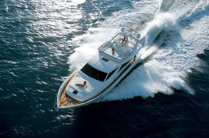 Yacht ferretti idea panoramica