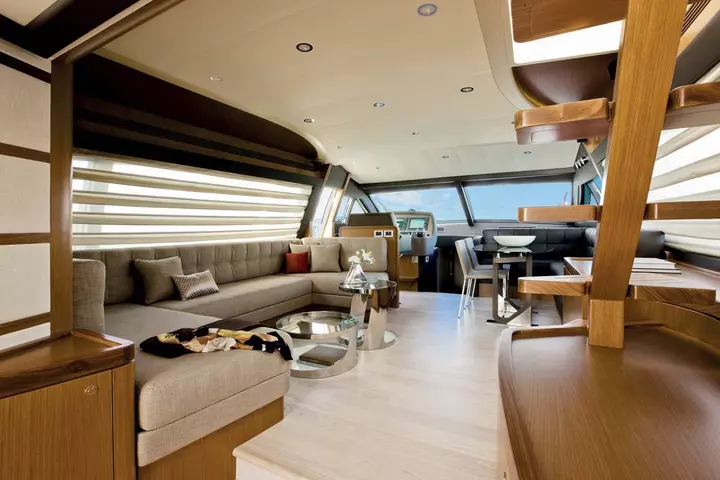 Yacht ferretti idea zona giorno