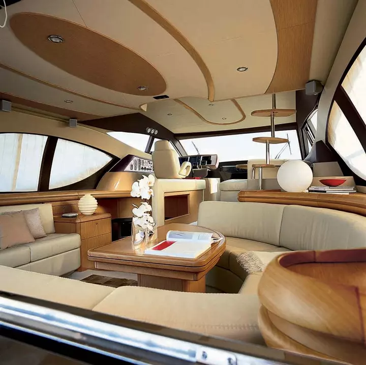 Yacht ferretti plana zona giorno