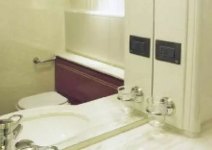 Yacht ferretti sogni proibiti idea particolare bagno