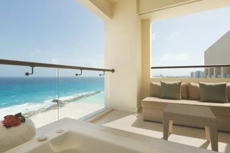 Vimar Arkè- Hyatt Ziva Cancun, Cancun - oceanfront master room